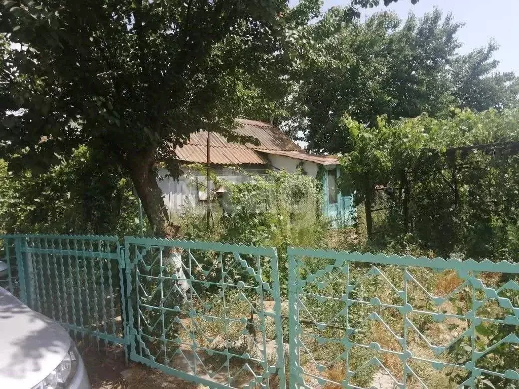 Дом в Астраханская область, Икрянинский район, Красные Баррикады рп, ... - Фото 2