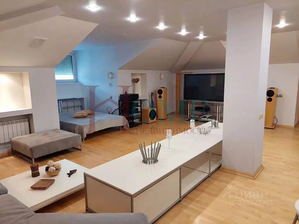 4-к кв. Новосибирская область, Новосибирск Коммунистическая ул., 12 ... - Фото 1