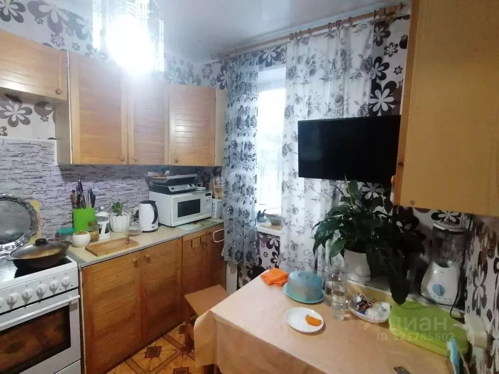 3-к кв. Ямало-Ненецкий АО, Ноябрьск ул. Изыскателей, 38А (65.4 м) - Фото 1