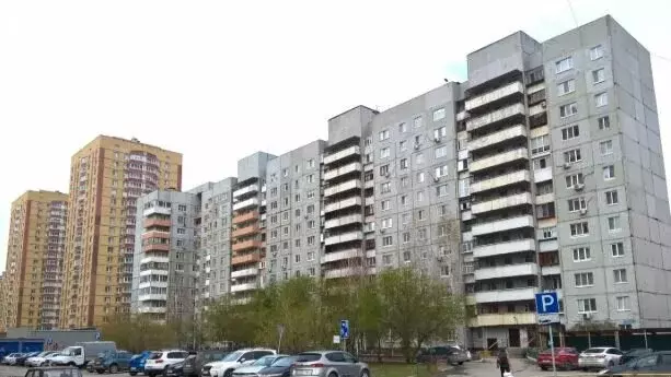 3-комнатная квартира: Тюмень, улица Муравленко, 35 (68.6 м) - Фото 2