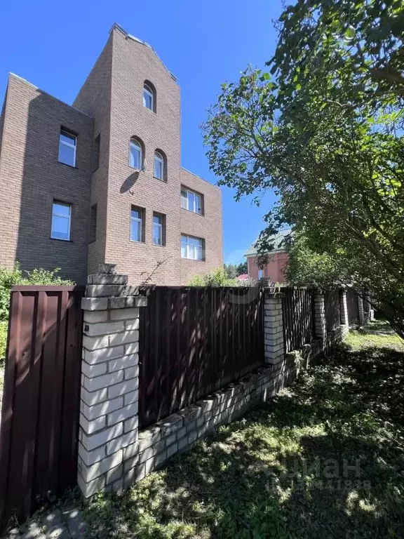 Дом в Тверская область, Тверь д. Старая Константиновка, 61А (379 м) - Фото 1