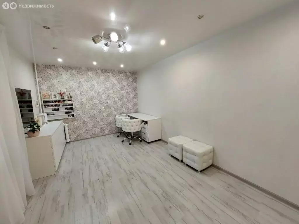 2-комнатная квартира: Дзержинск, улица Петрищева, 17 (40.6 м) - Фото 1