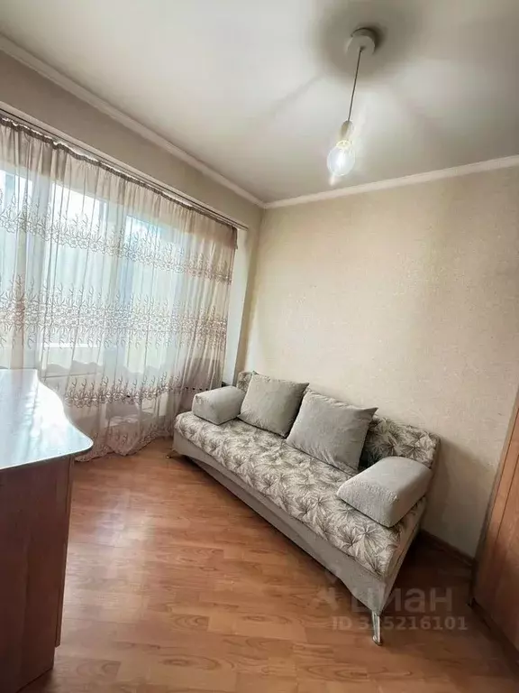 1-к кв. Иркутская область, Иркутск Радужный мкр, 72 (36.0 м) - Фото 2