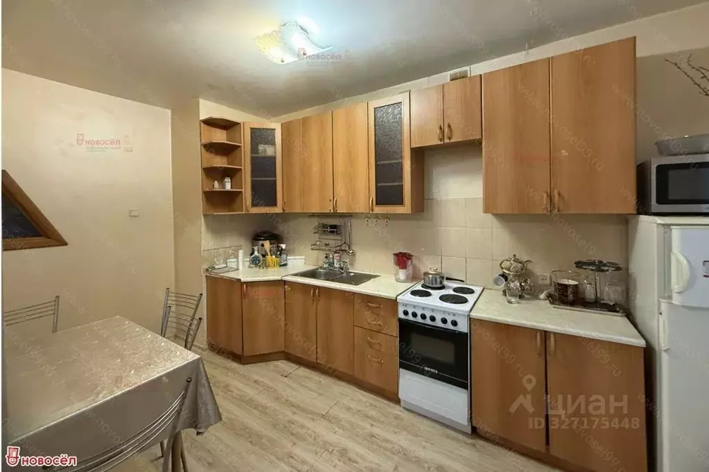 2-к кв. Свердловская область, Екатеринбург ул. Московская, 1 (68.0 м) - Фото 2