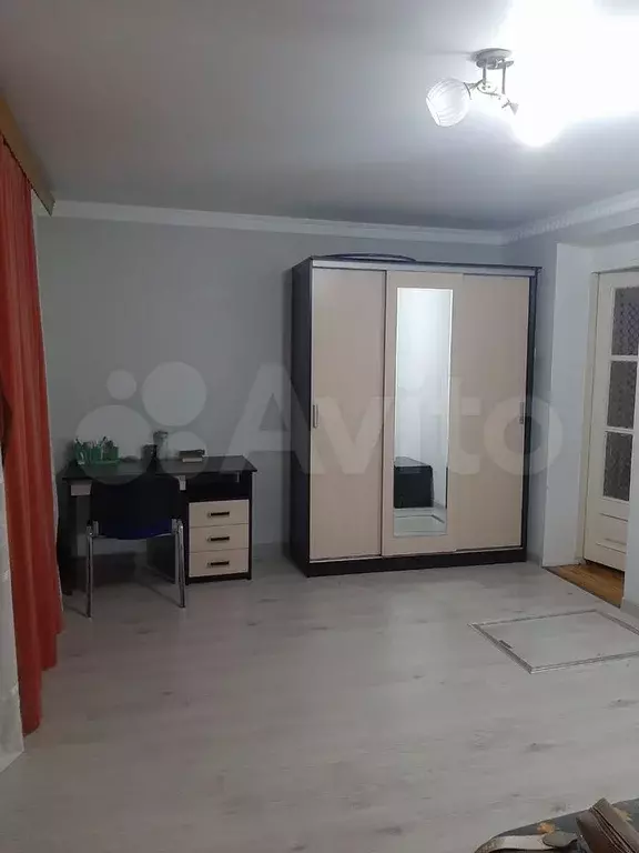 Комната 20 м в 3-к., 1/5 эт. - Фото 1