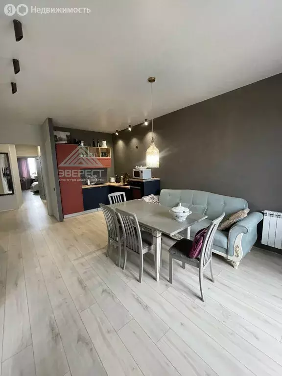 3-комнатная квартира: Абакан, улица Крылова, 48 (70 м) - Фото 1