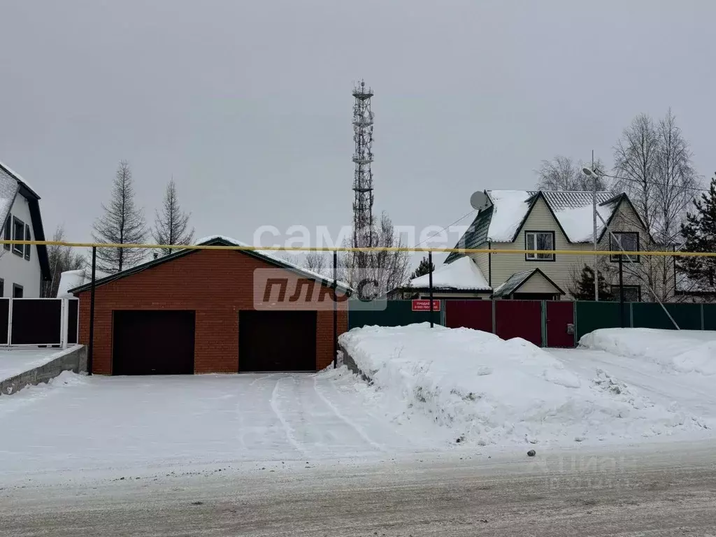 Дом в Ханты-Мансийский АО, Нижневартовск Советская ул., 53 (200 м) - Фото 1