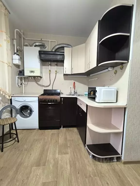 3-к кв. Ростовская область, Новочеркасск ул. С.В. Мацоты, 34Б (70.0 м) - Фото 0