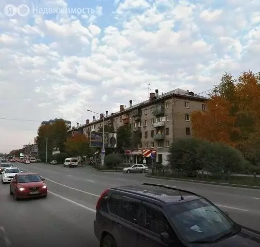 2-комнатная квартира: Тюмень, улица Мельникайте, 103 (42.5 м) - Фото 1