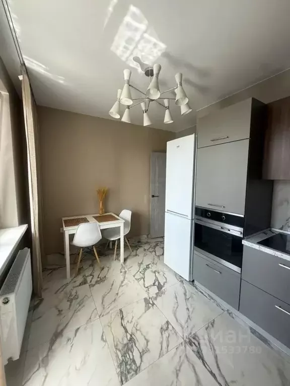 1-к кв. Татарстан, Казань ул. Амирхана Еники, 10 (41.8 м) - Фото 2