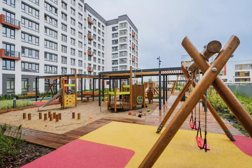 2-к кв. Свердловская область, Екатеринбург бул. Золотистый, 17 (51.1 ... - Фото 2