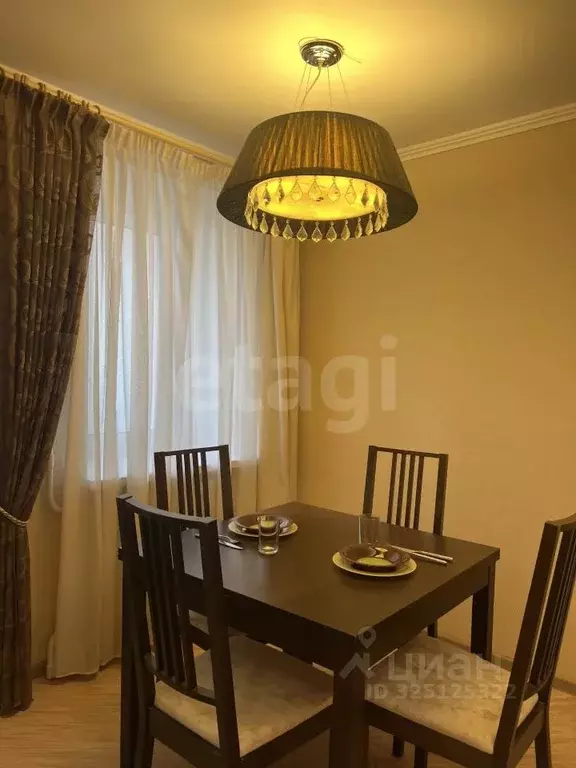 2-к кв. Тюменская область, Тюмень ул. Евгения Богдановича, 16 (95.0 м) - Фото 2