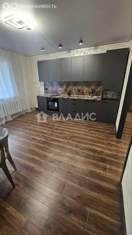 3-комнатная квартира: Тобольск, 9-й микрорайон, 28 (68 м) - Фото 1