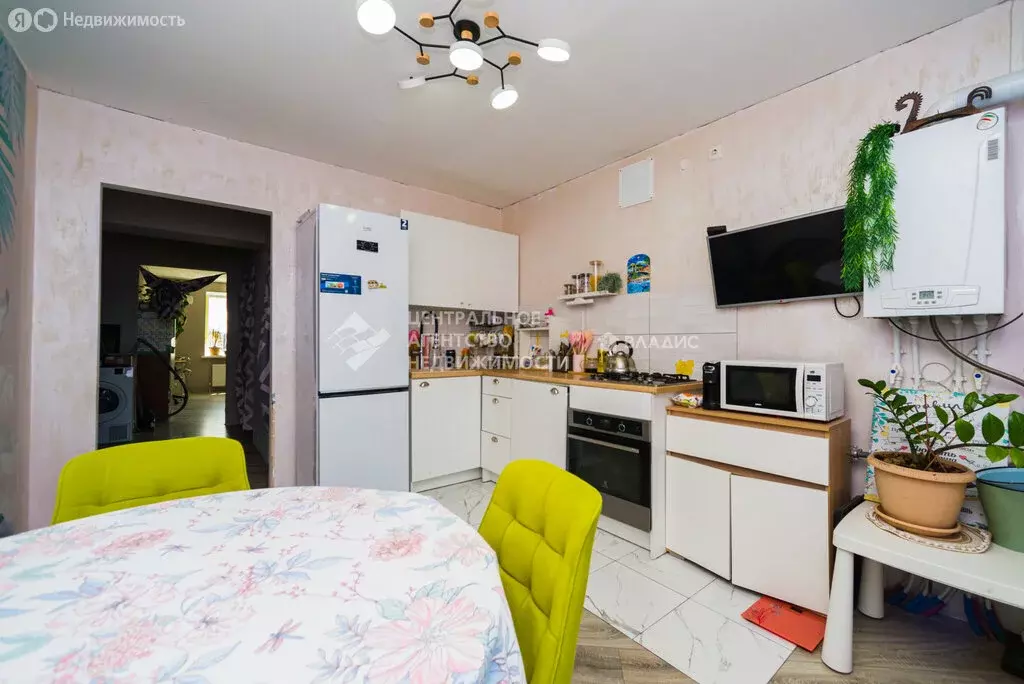 2-комнатная квартира: Рыбное, Перспективная улица, 2 (63 м) - Фото 1