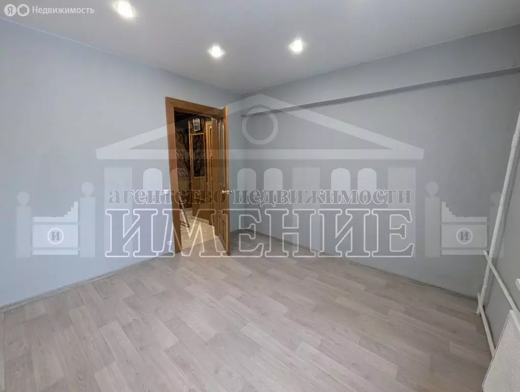 3-комнатная квартира: Ревда, улица Максима Горького, 19 (75.1 м) - Фото 1