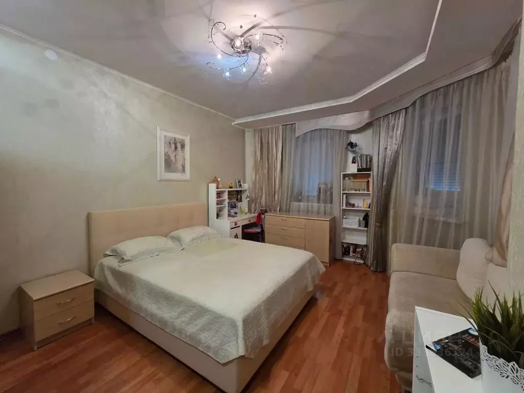 1-к кв. Самарская область, Жигулевск Приволжская ул., 2А (60.0 м) - Фото 1