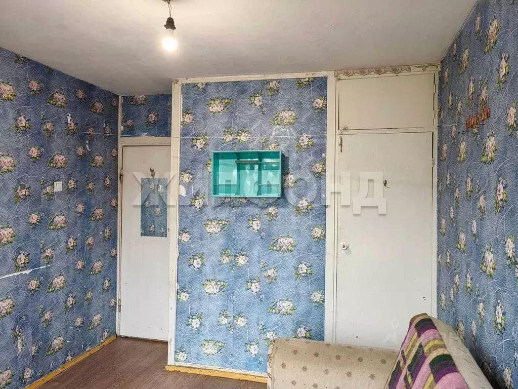 Комната Новосибирская область, Новосибирск ул. Толбухина, 25 (11.4 м) - Фото 2