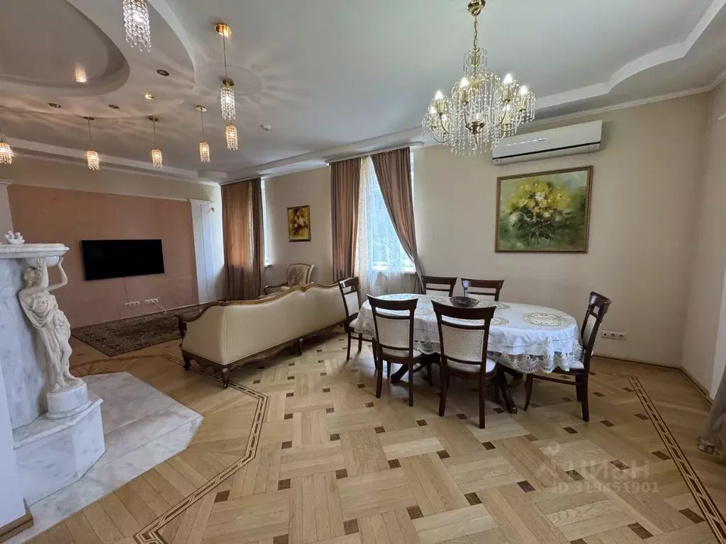 Дом в Свердловская область, Екатеринбург ул. Осипенко (740 м) - Фото 0