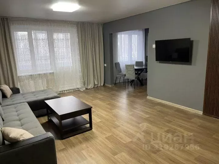 3-к кв. Красноярский край, Красноярск ул. Елены Стасовой, 48А (78.0 м) - Фото 1