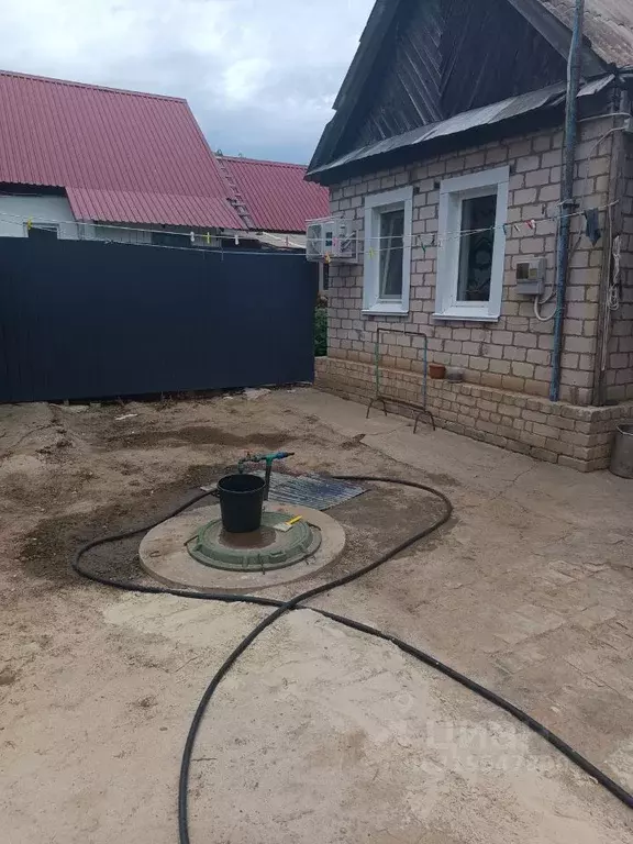 Дом в Волгоградская область, Светлый Яр рп ул. Красноармейская, 40 (47 ... - Фото 1