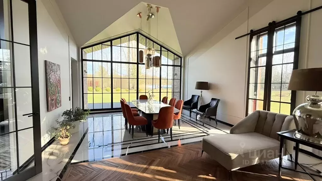 Дом в Ленинградская область, Выборг Школьный пер., 1 (250 м) - Фото 2