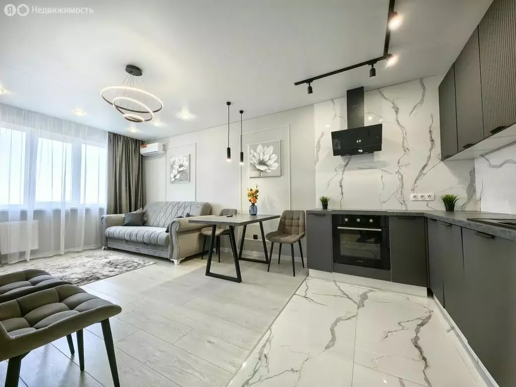 2-комнатная квартира: Оренбург, улица Автомобилистов, 13 (55.8 м) - Фото 1