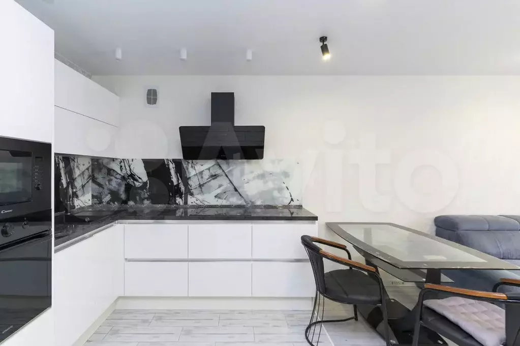 2-к. квартира, 61 м, 2/10 эт. - Фото 1