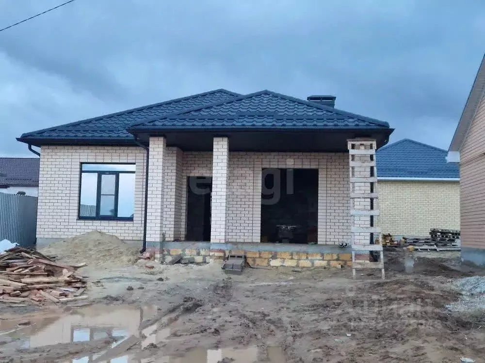 Дом в Калмыкия, Элиста проезд 11-й, 37 (110 м) - Фото 1