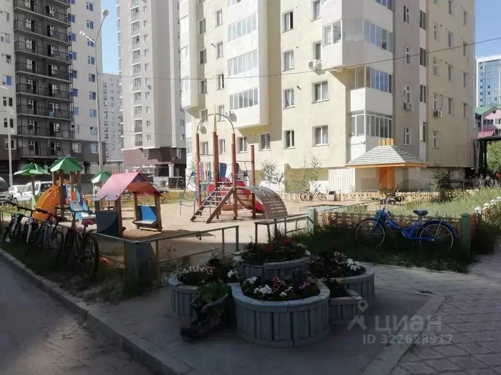 2-к кв. Саха (Якутия), Якутск ул. Свердлова, 2/1 (55.3 м) - Фото 1