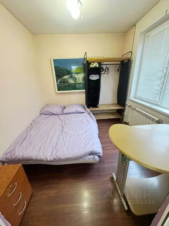 Комната Свердловская область, Екатеринбург ул. Пехотинцев, 7 (10.0 м) - Фото 1