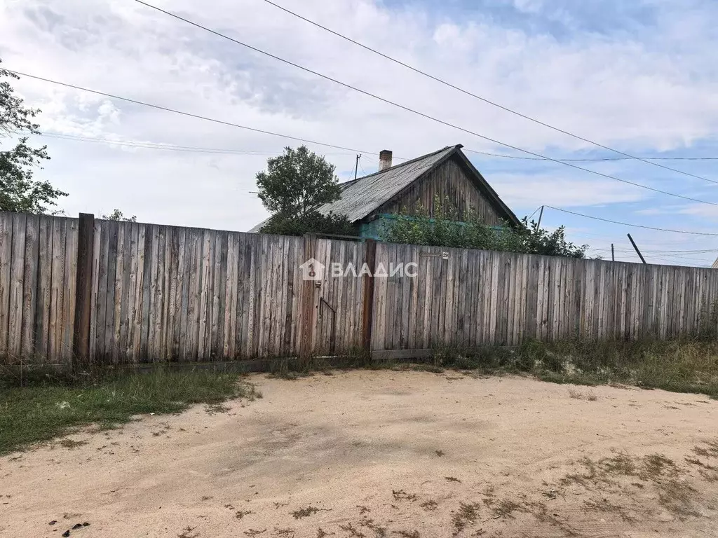 Дом в Бурятия, Баргузинский район, Усть-Баргузин пгт Производственная ... - Фото 1