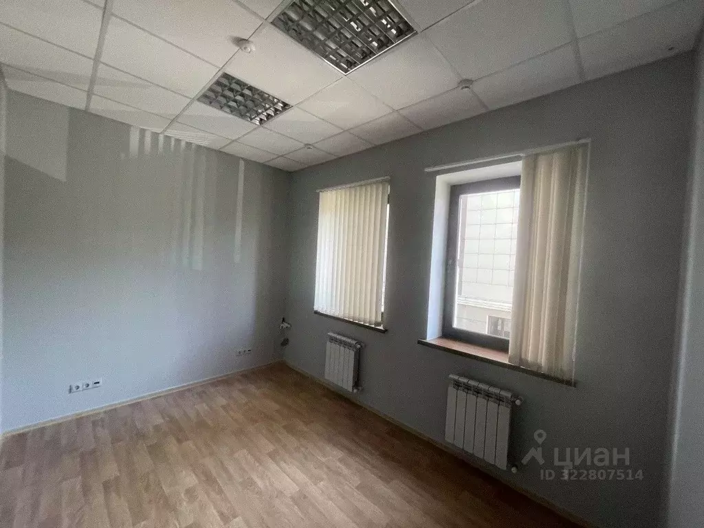 Офис в Татарстан, Казань Петербургская ул., 55Б (393 м) - Фото 1