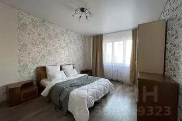 2-к кв. Татарстан, Казань ул. Баки Урманче, 7 (80.0 м) - Фото 0