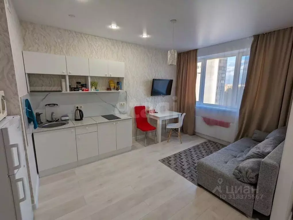 2-к кв. Татарстан, Казань ул. Новаторов, 8Б (40.0 м) - Фото 0