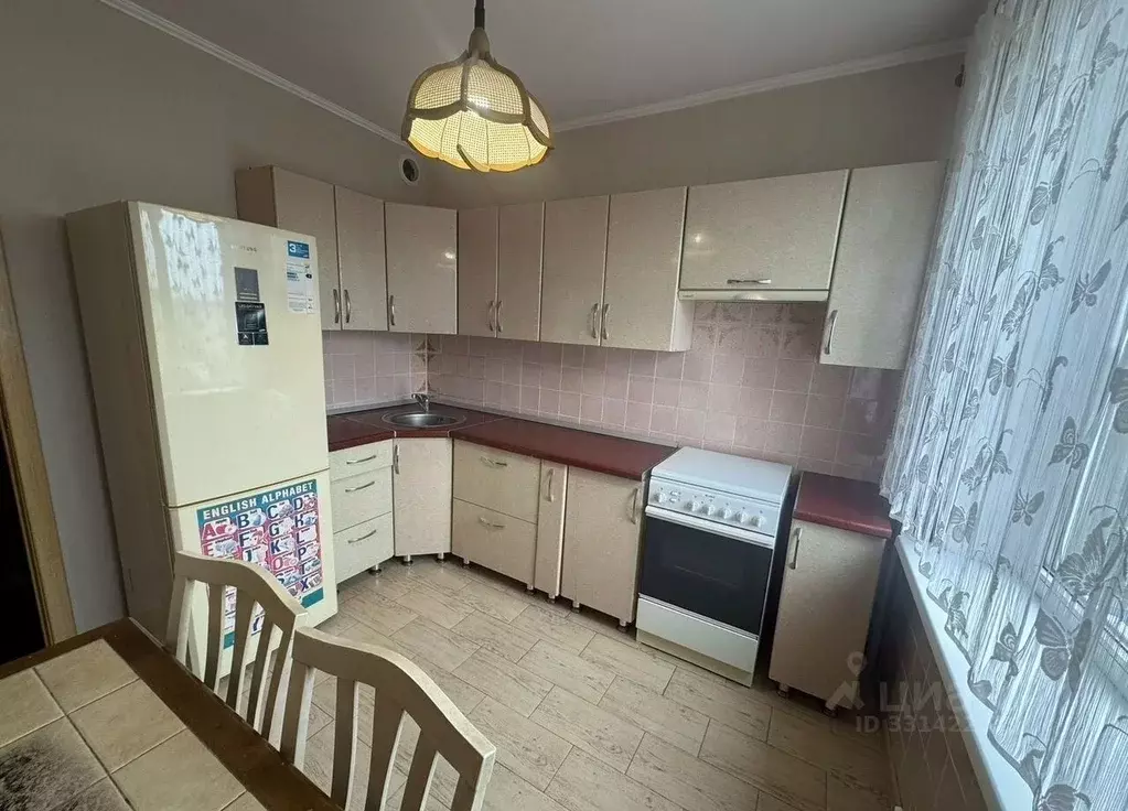 3-к кв. Адыгея, Майкоп ул. 12 Марта, 150К1 (65.0 м) - Фото 1