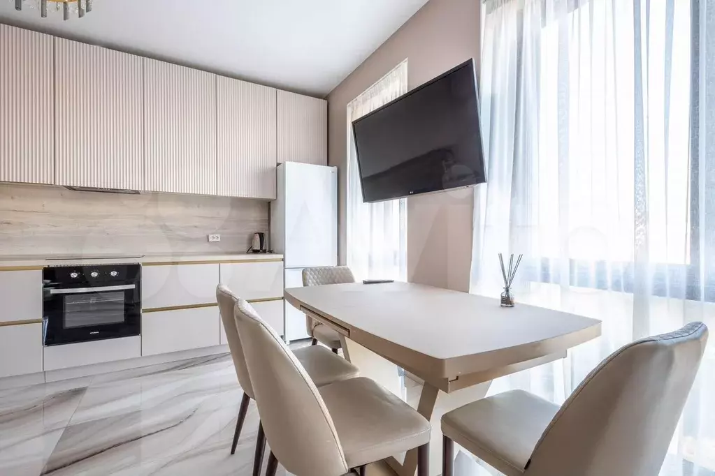 2-к. квартира, 60 м, 6/46 эт. - Фото 1