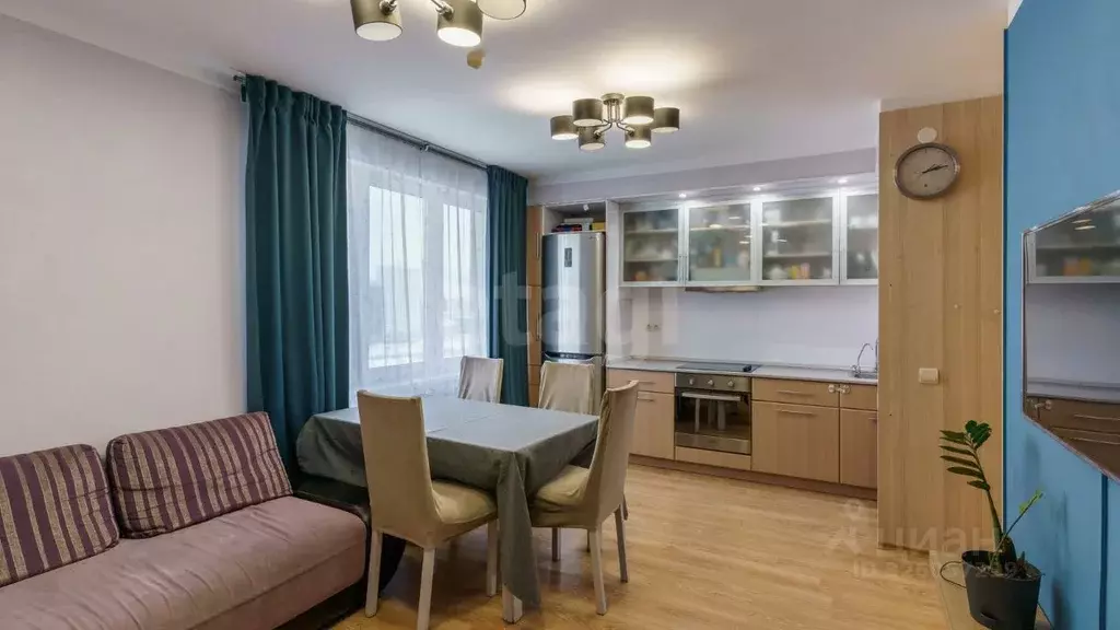 2-к кв. Тюменская область, Тюмень ул. Ю.-Р.Г. Эрвье, 24к1 (58.7 м) - Фото 0