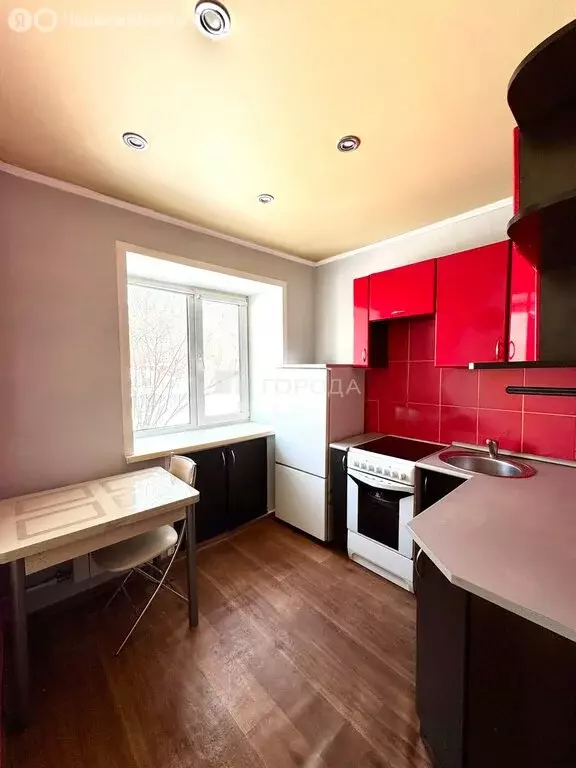 2-комнатная квартира: Барнаул, улица Парижской Коммуны, 62 (30.3 м) - Фото 1