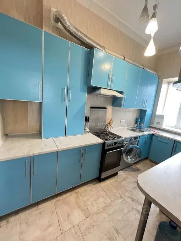 4-к кв. Астраханская область, Астрахань ул. Зои Космодемьянской, 13 ... - Фото 1