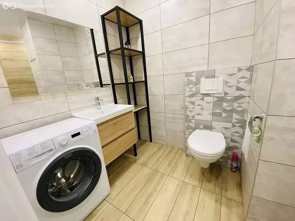 1-комнатная квартира: Тюмень, улица Павла Шарова, 1к1 (36.9 м) - Фото 0