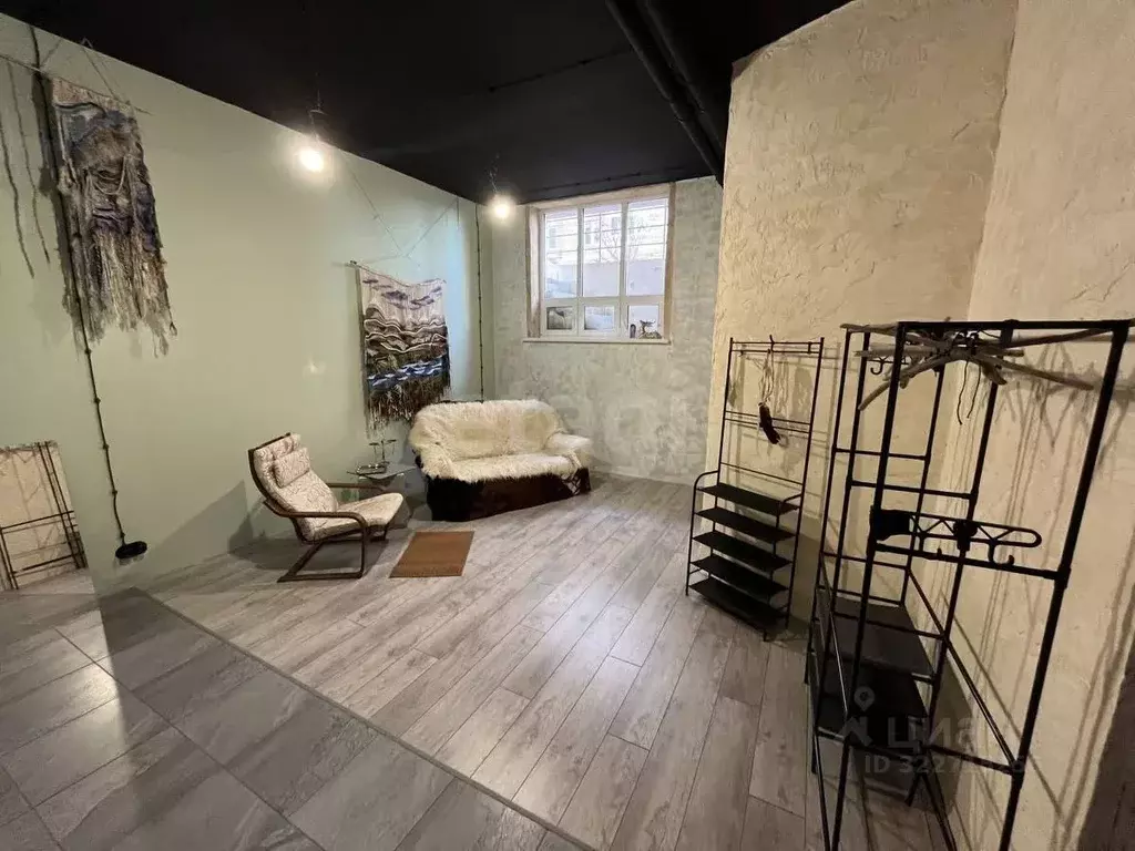 Торговая площадь в Краснодарский край, Анапа ул. Крылова, 15к1 (30 м) - Фото 2