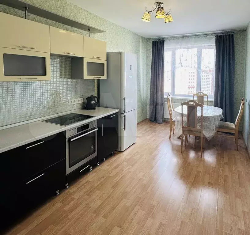 2-к. квартира, 60 м, 17/18 эт. - Фото 0