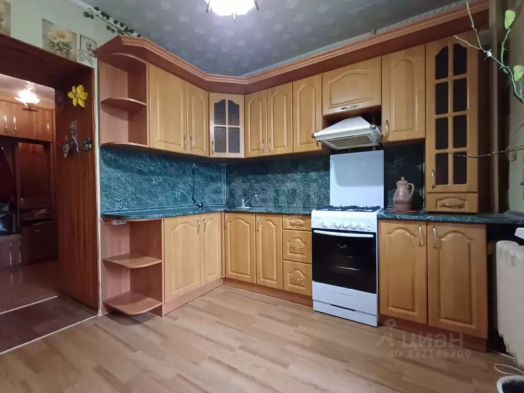 3-к кв. Псковская область, Псков ул. Ижорского Батальона, 8А (66.6 м) - Фото 1