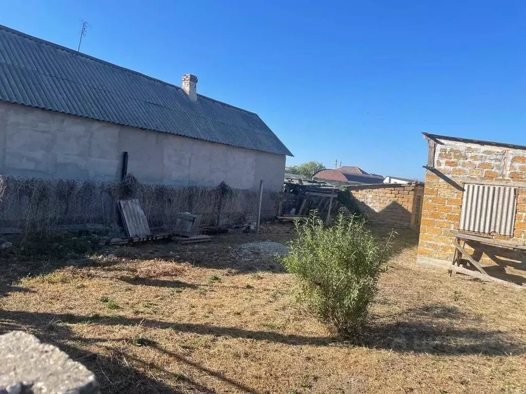 Участок в Крым, Кировский район, Первомайское с/пос, с. Первомайское ... - Фото 1