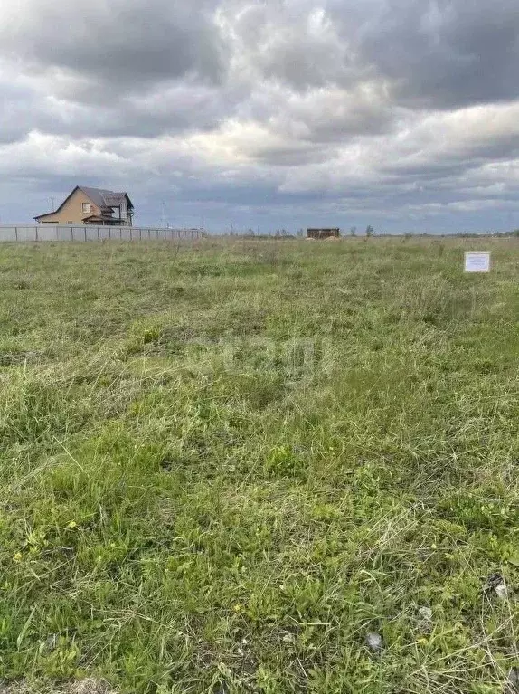 Участок в Липецкая область, Добровский муниципальный округ, с. ... - Фото 1