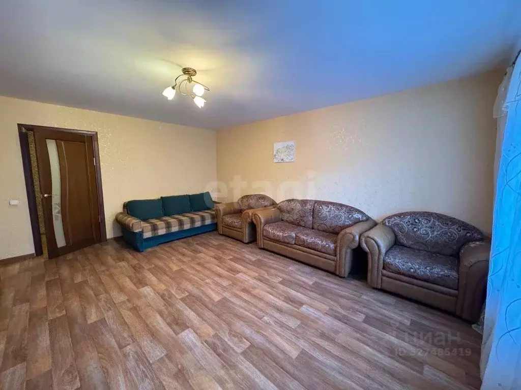 2-к кв. Кировская область, Киров ул. Ивана Попова, 10к1 (69.3 м) - Фото 1