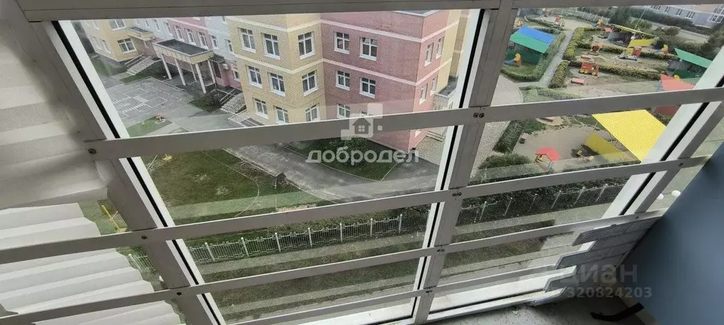 3-к кв. Свердловская область, Среднеуральск Лесная ул., 1 (66.0 м) - Фото 1
