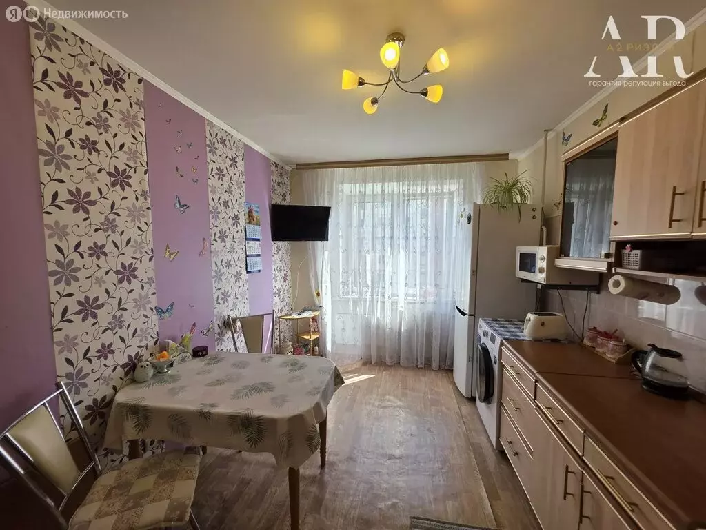 2-комнатная квартира: посёлок городского типа Калининец, 264 (67.6 м) - Фото 1
