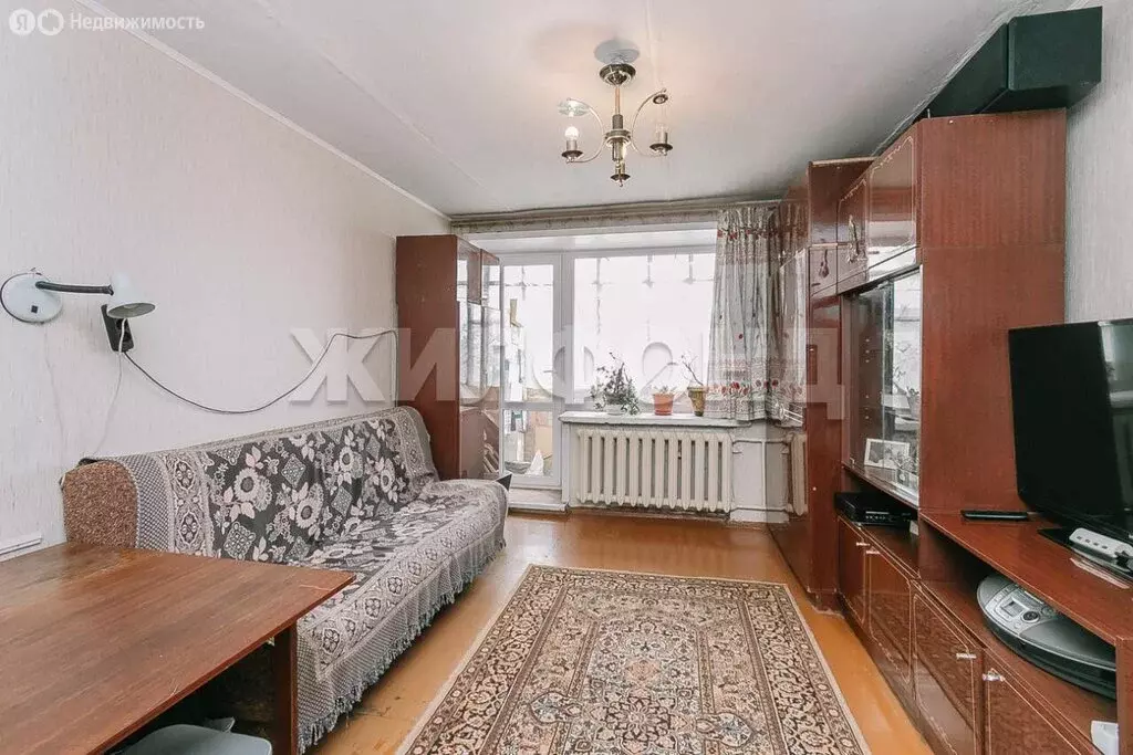 2-комнатная квартира: Новосибирск, улица Челюскинцев, 30 (40 м) - Фото 0