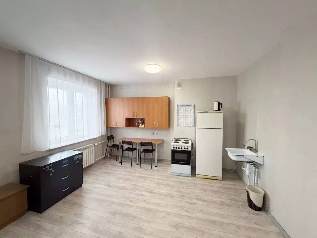 Студия Омская область, Омск Порт-Артур мкр, ул. 4-я Марьяновская, 6 ... - Фото 1